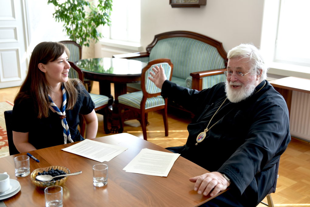 Arkkipiispa Leo keskusteli allekirjoittamisen yhteydessä yhteistyöstä.